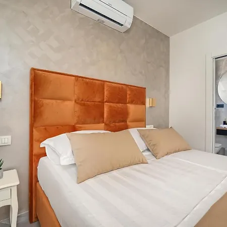 Jelena's Place * سلاتين