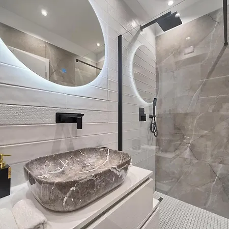 Jelena's Place سلاتين