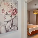 Jelena's Place Apartman *